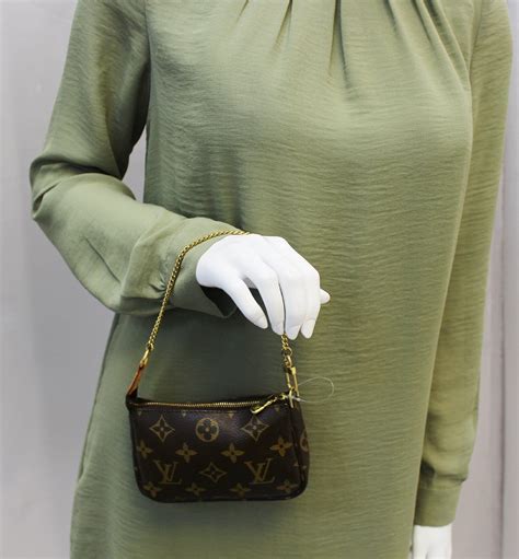 mini pochette louis vuitton summer outfit|louis vuitton handbags.